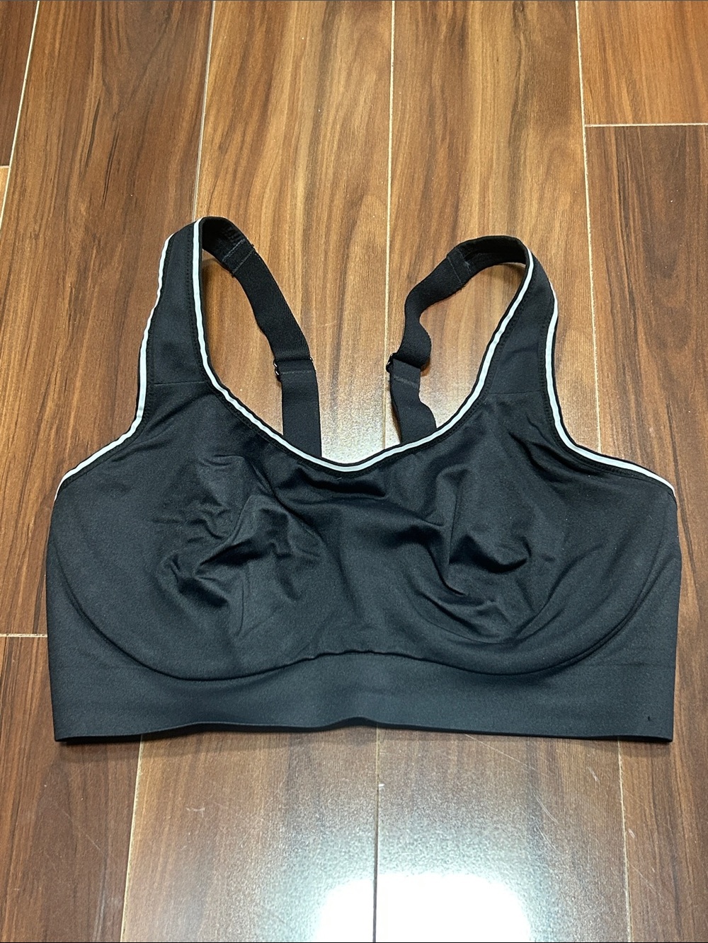 36D Wacoal black underwire sports bra 855302